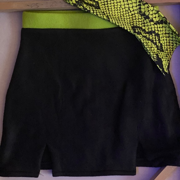 Designer MJW Black Fleece Double Slit Mini Skirt - Picture 4 of 4
